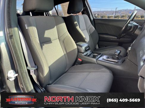 Used 2019 Dodge Charger SXT image 25