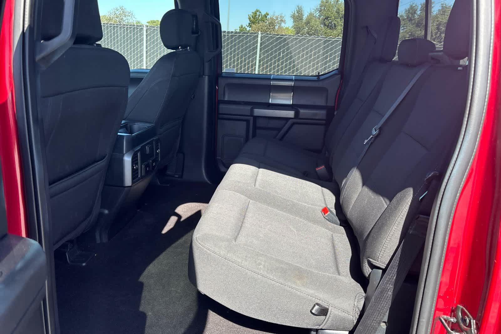 Used 2019 Ford F150 XLT w/ Equipment Group 302A Luxury AWD/4WD image 5