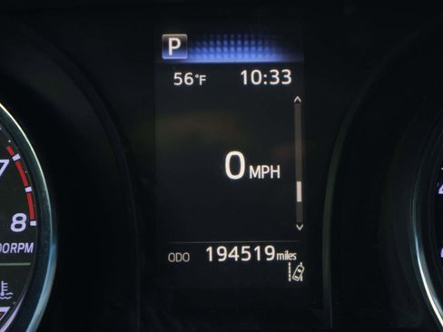 Used 2019 Toyota Camry LE image 11