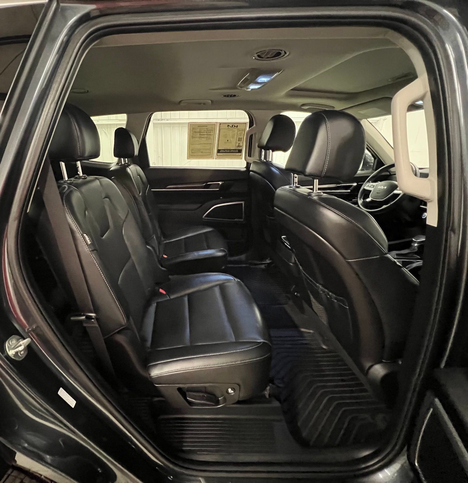 Used 2024 Kia Telluride S w/ S Sunroof Package FWD image 20