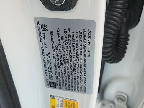 Used 2023 Chevrolet Silverado 2500 High Country w/ Z71 Off-Road Package image 18