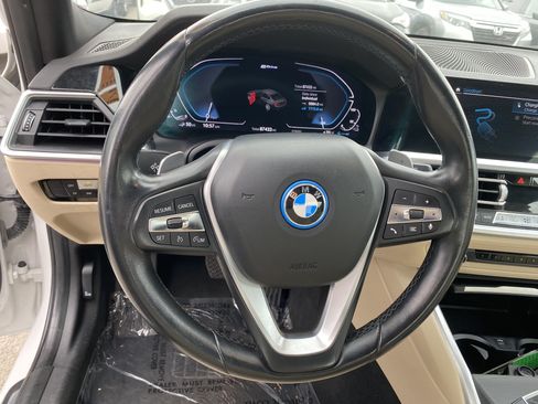 Used 2022 BMW 330e w/ Driving Assistance Package RWD image 23