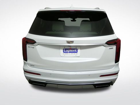 Used 2024 Cadillac XT6 Premium Luxury w/ Technology Package AWD/4WD image 4