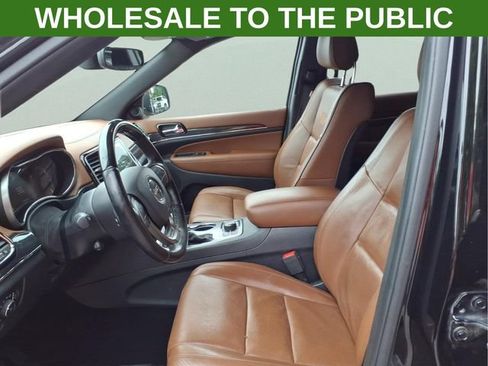 Used 2020 Jeep Grand Cherokee Overland AWD/4WD image 16