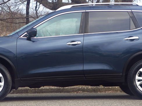 Used 2016 Nissan Rogue SV w/ SV Premium Package image 7