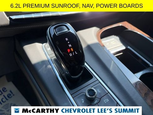 Used 2022 Cadillac Escalade ESV Premium Luxury Platinum AWD/4WD image 10