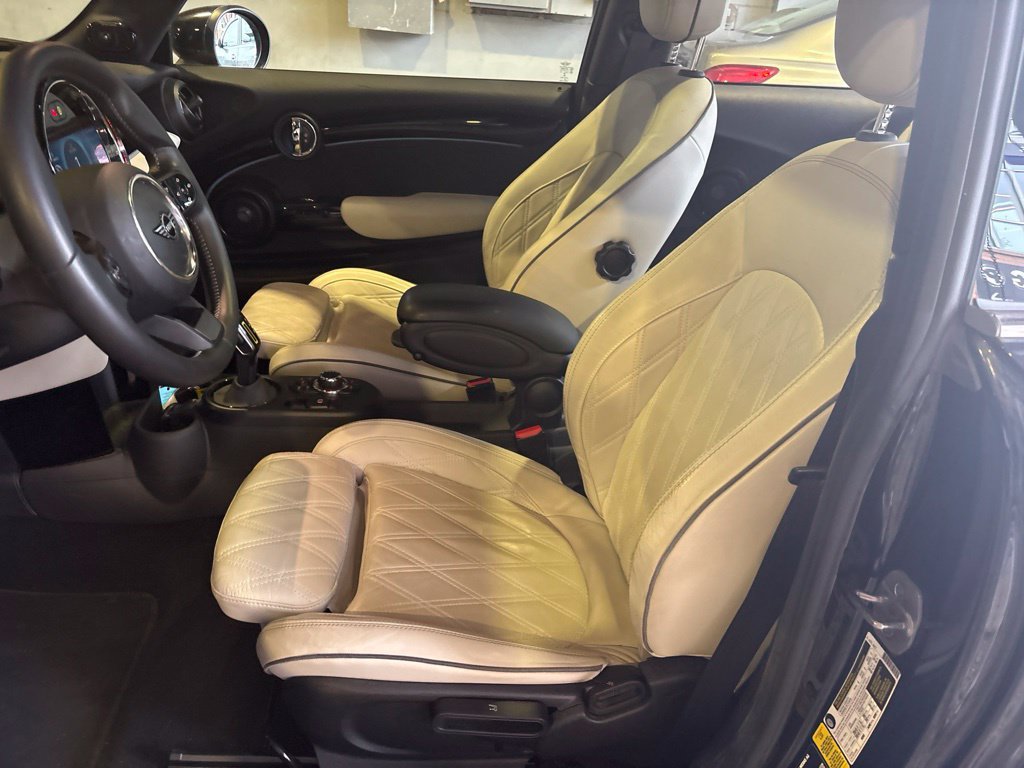 Used 2023 MINI Cooper SE FWD image 9