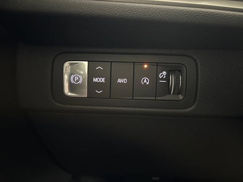 Used 2024 Chevrolet Traverse LT w/ Trailering Package image 57