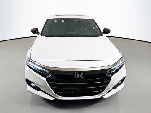 Used 2021 Honda Accord Sport image 2