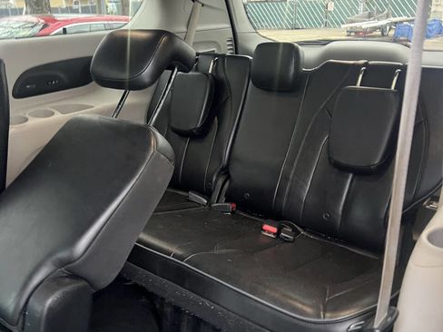 Used 2018 Chrysler Pacifica Limited w/ Advanced Safetytec Group image 19