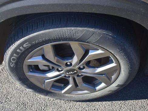 Used 2024 Kia Seltos LX AWD/4WD image 13