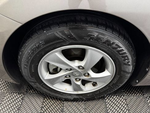 Used 2014 Hyundai Elantra SE image 19