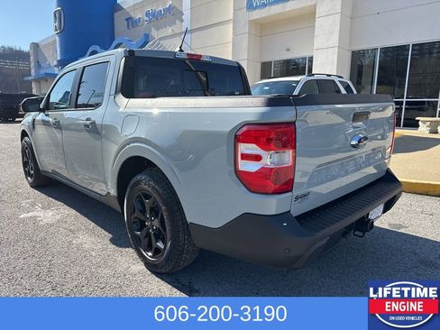 Used 2022 Ford Maverick Lariat w/ Lariat Luxury Package image 9