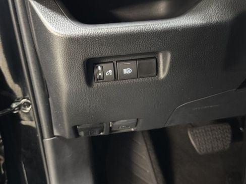 Used 2024 Toyota RAV4 XLE FWD image 35