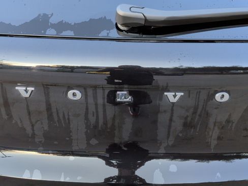 Used 2025 Volvo XC40 B5 Core image 15