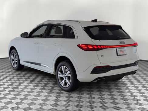 Used 2025 Audi Q5 Premium AWD/4WD image 3