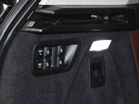 Used 2026 BMW X7 xDrive40i image 93