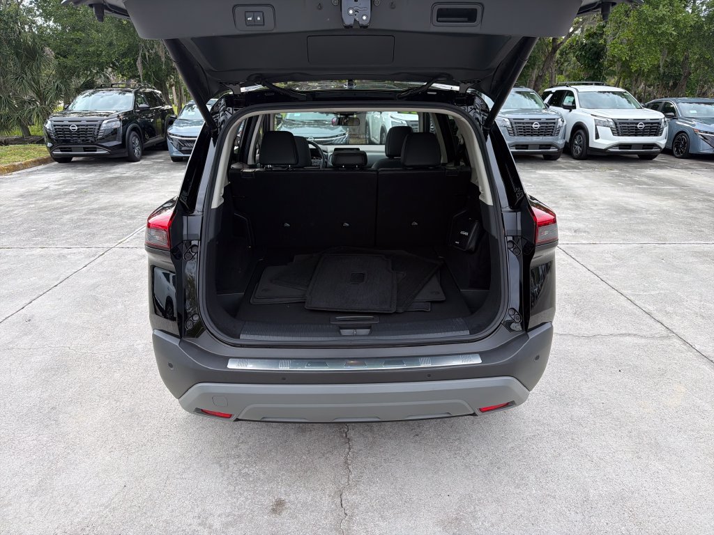 Certified 2023 Nissan Rogue SV w/ SV Premium B Package AWD/4WD image 35