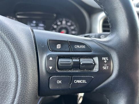 Used 2016 Kia Sorento AWD w/ LX Convenience Package image 17