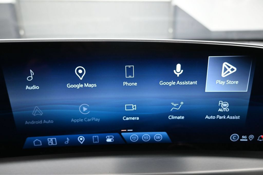 Used 2024 Cadillac Lyriq Luxury RWD image 21