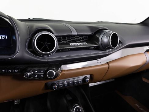 Certified 2022 Ferrari 812 GTS image 64