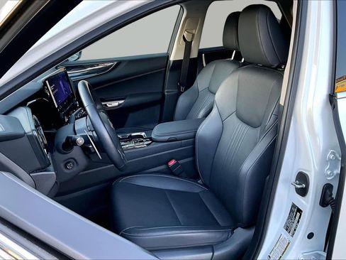 Used 2025 Lexus NX 350h AWD w/ Cold Area Package image 7