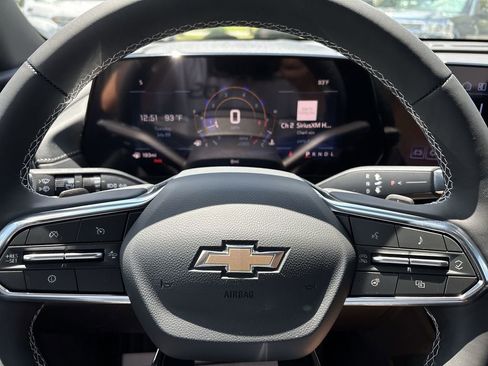 New 2026 Chevrolet Traverse LT image 12