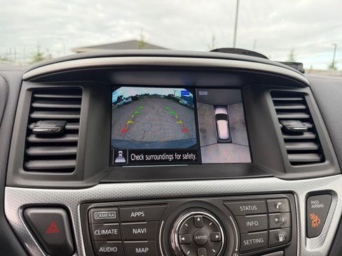 Used 2018 Nissan Pathfinder SL AWD/4WD image 27