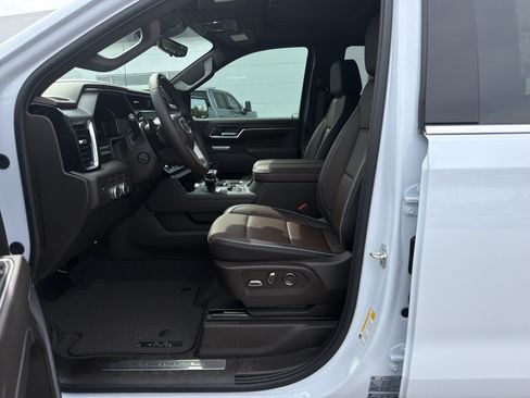 Used 2026 GMC Sierra 1500 Denali AWD/4WD image 14