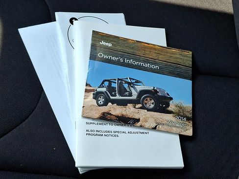 Used 2014 Jeep Wrangler Unlimited Sport w/ Quick Order Package 24S AWD/4WD image 24