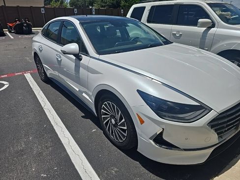 Certified 2021 Hyundai Sonata Limited w/ Cargo Package FWD image 3