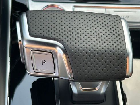 New 2025 Audi RS Q8 performance image 37