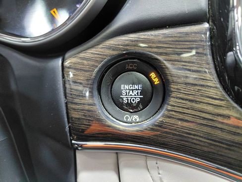 Certified 2020 Jeep Grand Cherokee Summit AWD/4WD image 43