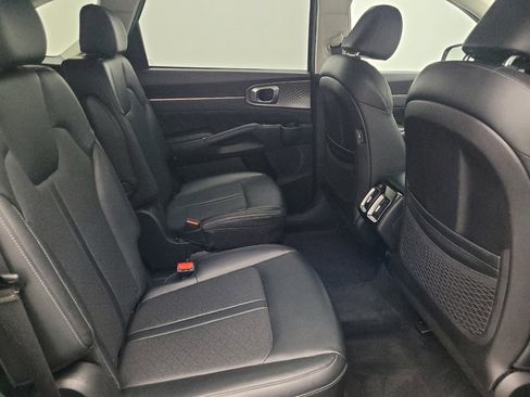 Used 2021 Kia Sorento SX image 19