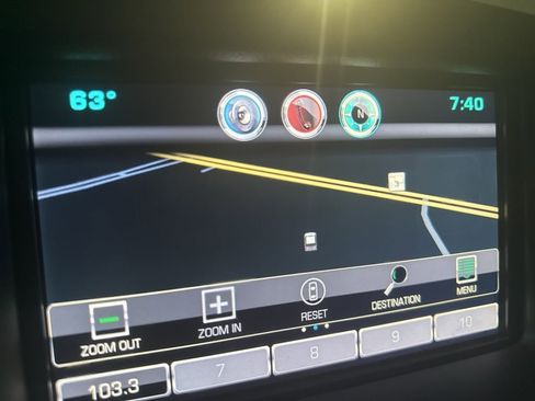 Used 2015 Chevrolet Suburban LTZ image 4