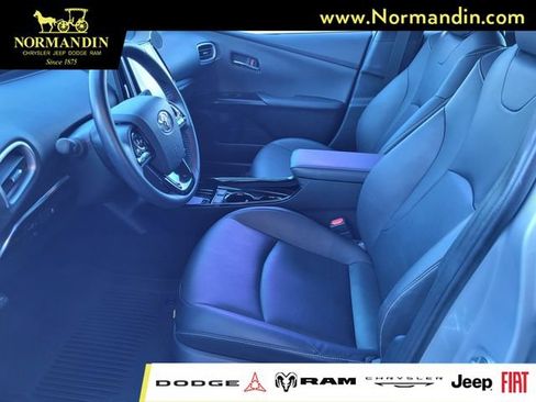Used 2022 Toyota Prius Prime XLE FWD image 16