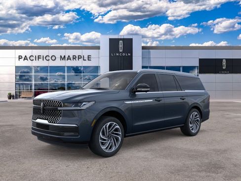 New 2026 Lincoln Navigator L Reserve AWD/4WD image 1
