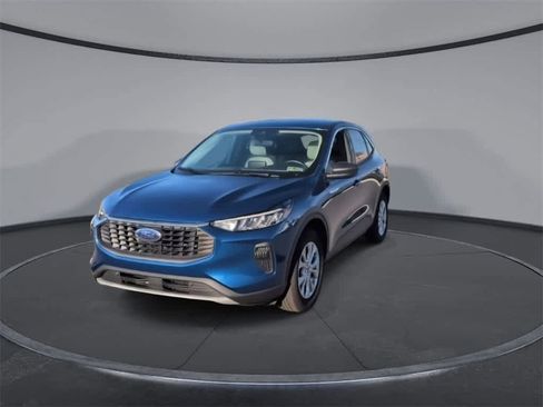 Used 2023 Ford Escape Active image 3