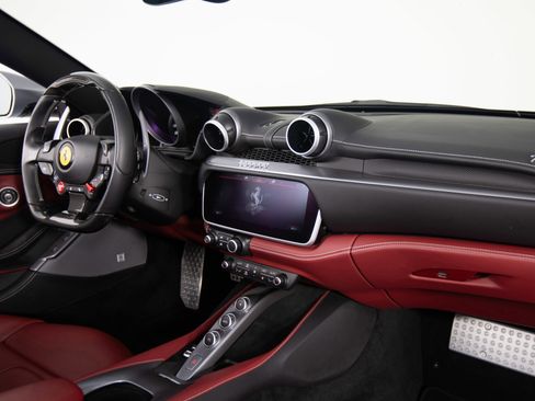 Certified 2019 Ferrari Portofino image 45