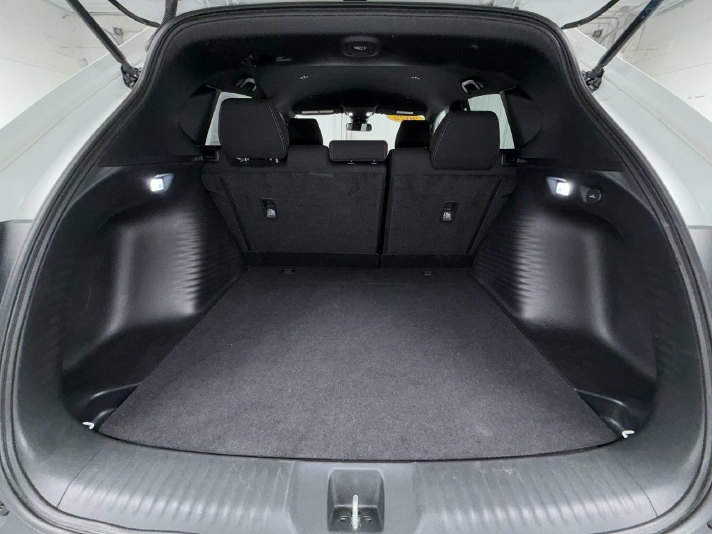 Used 2025 Honda HR-V Sport image 11