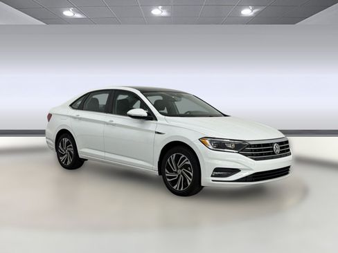 Used 2021 Volkswagen Jetta SEL Premium FWD image 7