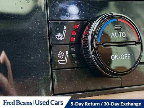 Used 2023 Nissan Pathfinder Platinum image 21