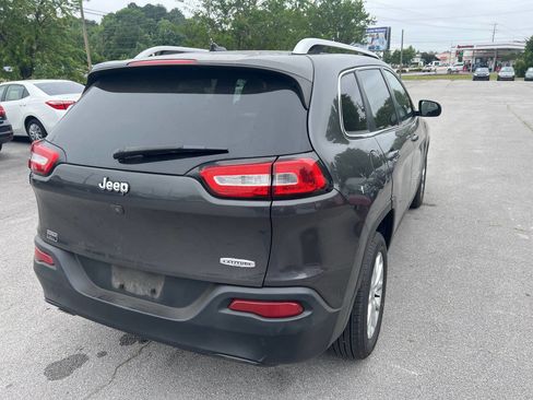 Used 2015 Jeep Cherokee Latitude FWD image 6