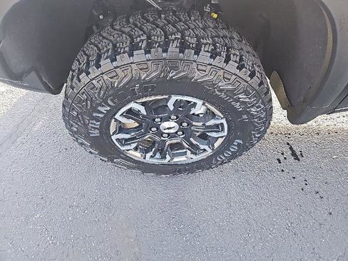 New 2026 Chevrolet Silverado 1500 ZR2 image 9