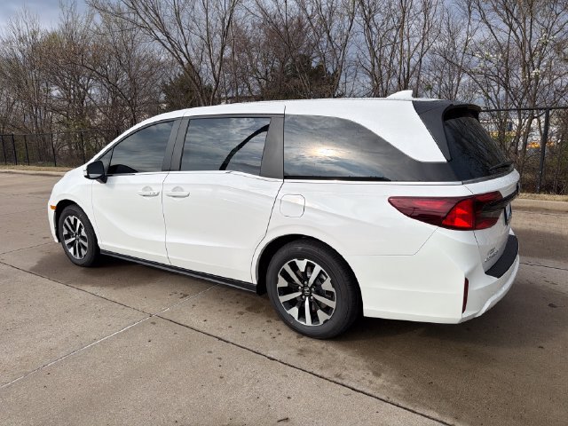 New 2026 Honda Odyssey EX-L image 3