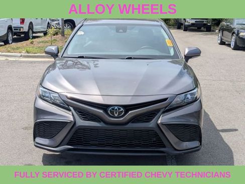 Used 2023 Toyota Camry SE image 12