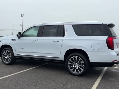 New 2026 GMC Yukon XL Denali w/ Sun & Power Step Package image 9
