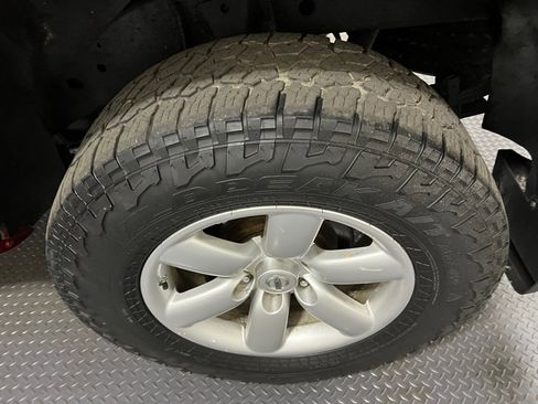 Used 2015 Nissan Titan S image 17