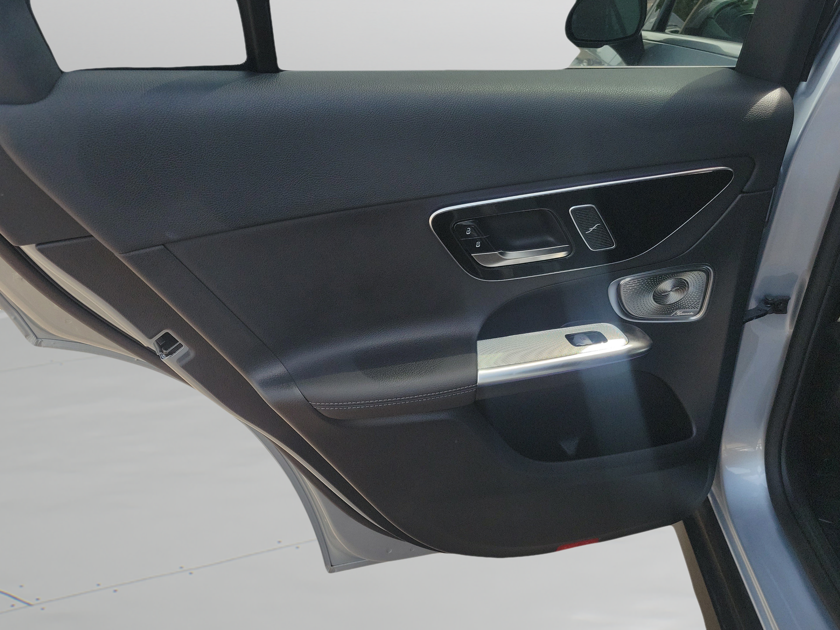 Certified 2026 Mercedes-Benz GLC 300 image 7