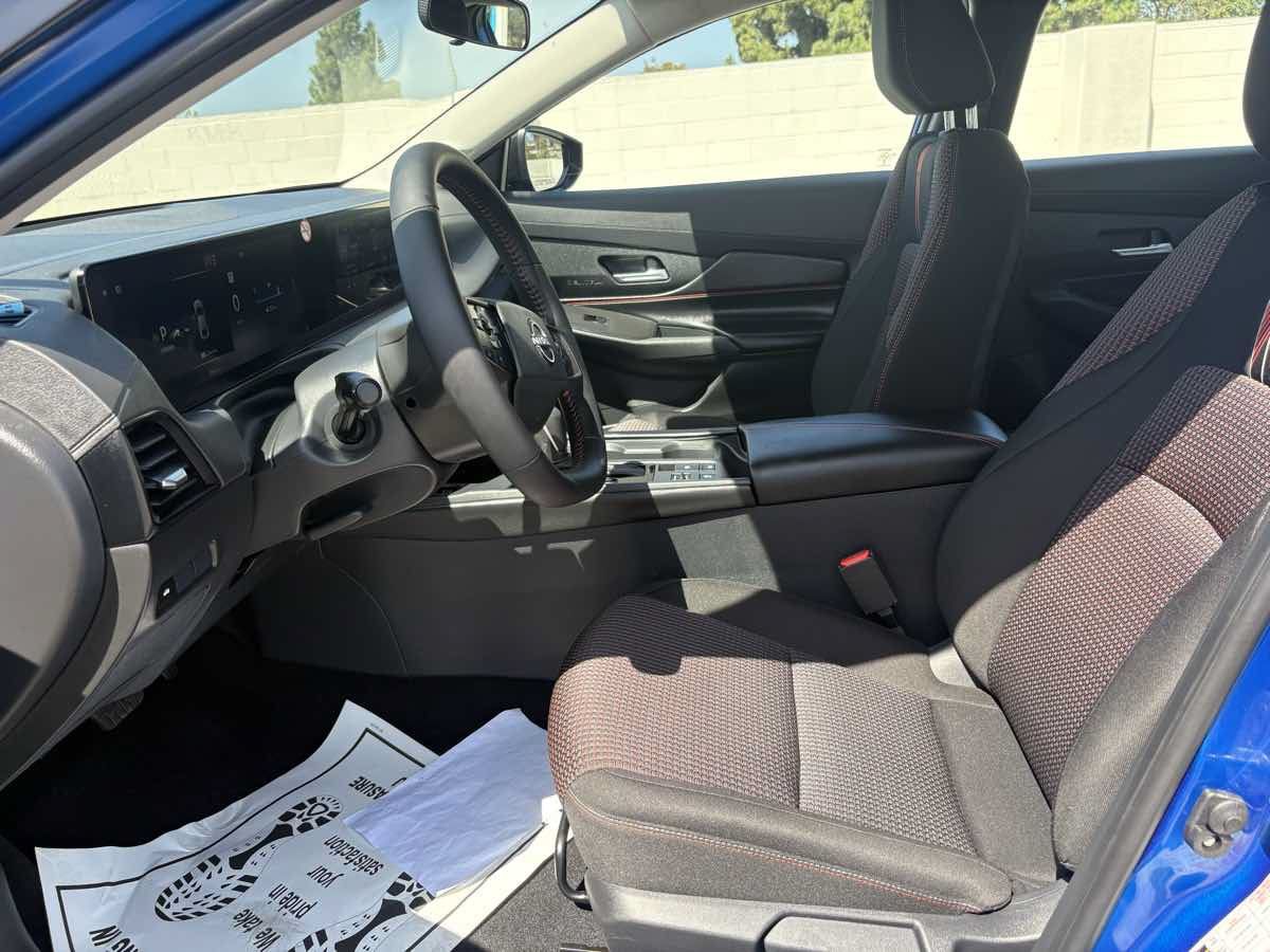 Used 2026 Nissan Sentra SR w/ Floor Mat Package FWD image 20